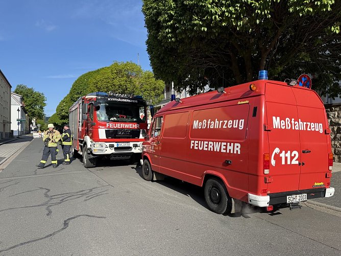 Die Feuerwehr r&uuml;ckte  Samstagfr&uuml;h zu einem Pflegeheim in Sondershausen aus.  (Foto: Silvio Dietzel)