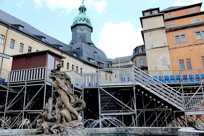Der Sondershäuser Schlosshof wird für die Schlossfestspiele vorbereitet (Foto: Eva Maria Wiegand) Der Sondershäuser Schlosshof wird für die Schlossfestspiele vorbereitet (Foto: Eva Maria Wiegand)