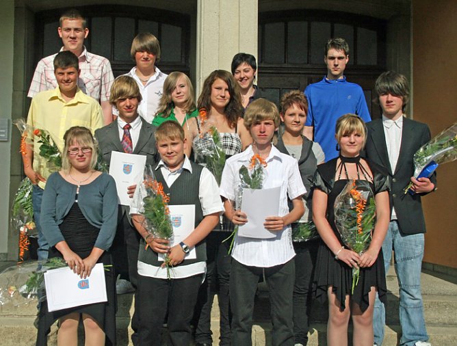 Zeugnis&uuml;bergabe Ebeleben (Foto: A. Schein Ebeleben)