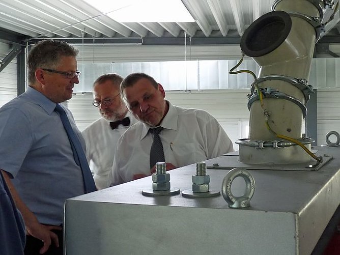 Blitzbesuch Innenminister (Foto: Karl-Heinz Herrmann) Blitzbesuch Innenminister (Foto: Karl-Heinz Herrmann)