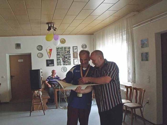 Ehrennadel J&uuml;rgen Pfeiffer (Foto: dr. Anderas R&auml;uber)