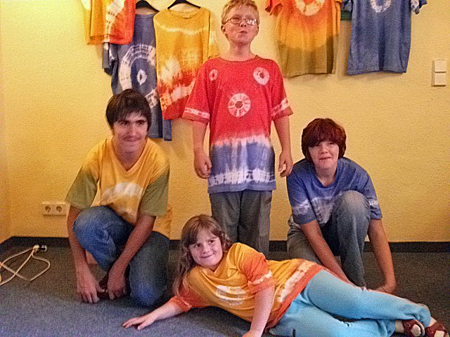 T-Shirt färben (Foto: Karl-Heinz Herrmann) T-Shirt färben (Foto: Karl-Heinz Herrmann)