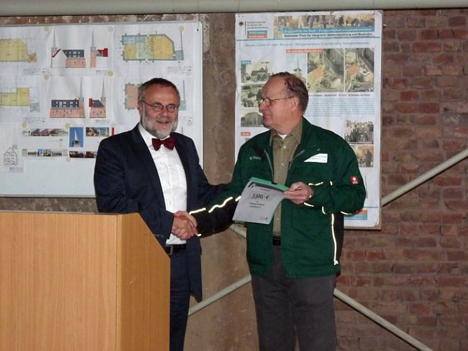 Offene T&uuml;r Cruciskirche (Foto: Karl-Heinz Herrmann)