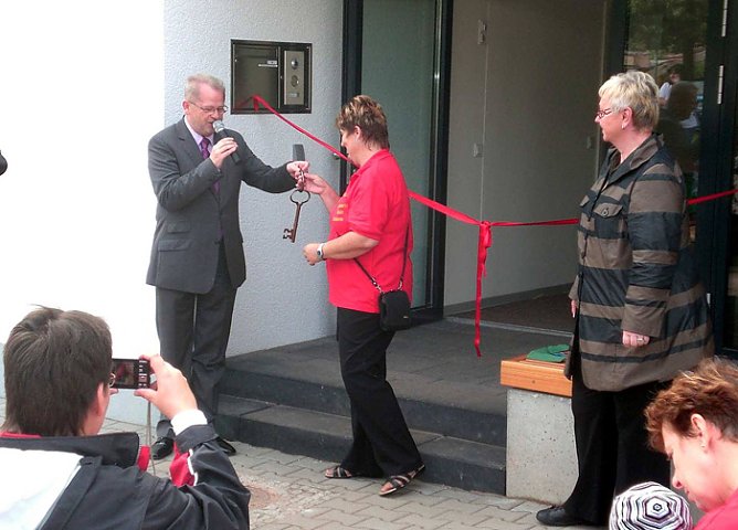 Kita übergeben (Foto: Klaus Henze) Kita übergeben (Foto: Klaus Henze)