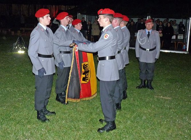Gel&ouml;bnis im feierlichen Rahmen (Foto: Karl-Heinz Herrmann)