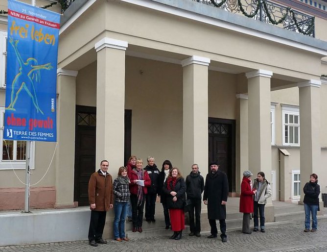 Fahnenaktion in Sondershausen (Foto: Karl-Heinz Herrmann)