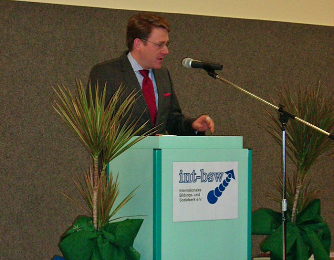 20 Jahren Internationalen Bildungs- und Sozialwerkes e.V. (Foto: Karl-Heinz Herrmann) 20 Jahren Internationalen Bildungs- und Sozialwerkes e.V. (Foto: Karl-Heinz Herrmann)