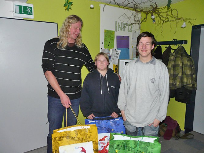 Für Geschenke gesammelt (Foto: Stadtjugendring Sondershausen) Für Geschenke gesammelt (Foto: Stadtjugendring Sondershausen)