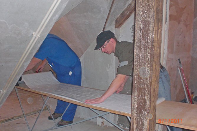 Eltern renovierten Gruppenraum (Foto: Kindervilla Bad Frankenhausen)