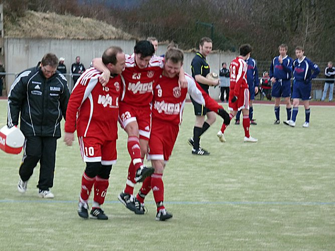Eintracht gegen Petersh&uuml;tte (Foto: Karl-Heinz Herrmann)