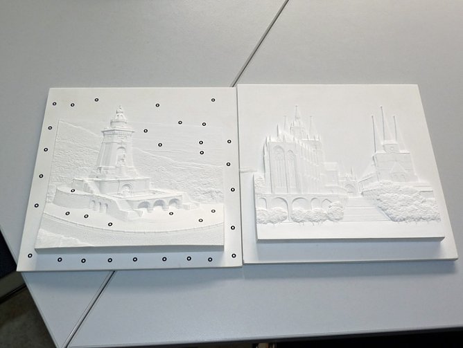 Fensterbilder f&uuml;r den Schiefen (Foto: Karl-Heinz Herrmann)