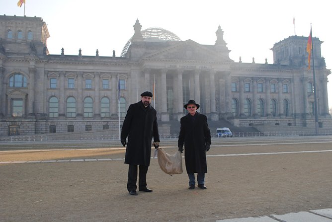 Postkartenaktion (Foto: Stefan Schard)