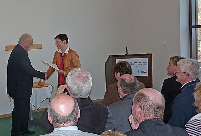 F&ouml;rderbescheid Suchtstation (Foto: Karl-Heinz Herrmann)