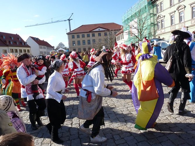 Narren auf dem Anger (Foto: Karl-Heinz Herrmann)