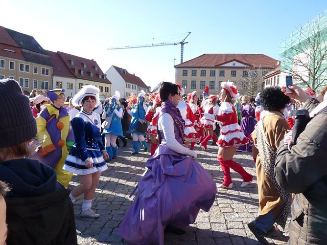 Narren auf dem Anger (Foto: Karl-Heinz Herrmann)