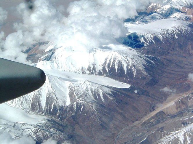 Flug &uuml;ber Tibet (Foto: Hans-J&uuml;rgen Schmidt)