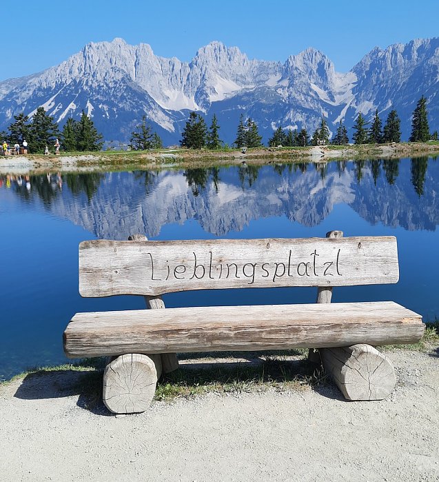 Bild: Sch&ouml;ne Sitzgelegenheit zum verweilen am Astbergsee