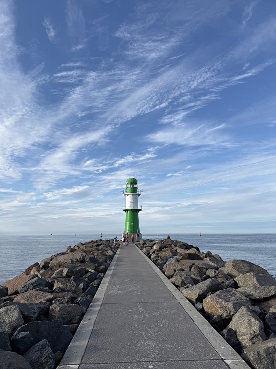 Bild: Leuchtturm auf Warnem&uuml;nde