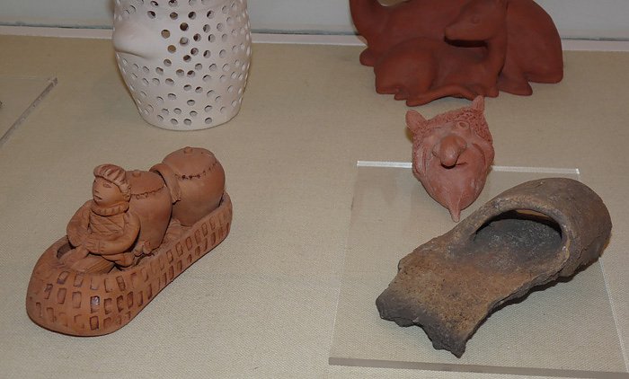 In Keramik und Stein