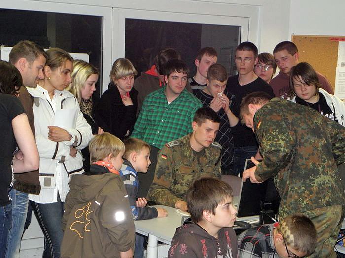 Offene T&uuml;r bei Bundeswehr