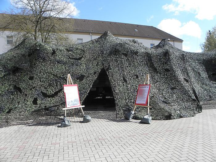 Offene T&uuml;r bei Bundeswehr