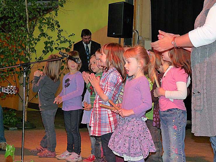 Fr&uuml;hlingsfest gefeiert