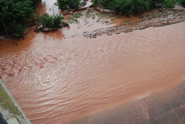 &Uuml;berflutet und gesperrt