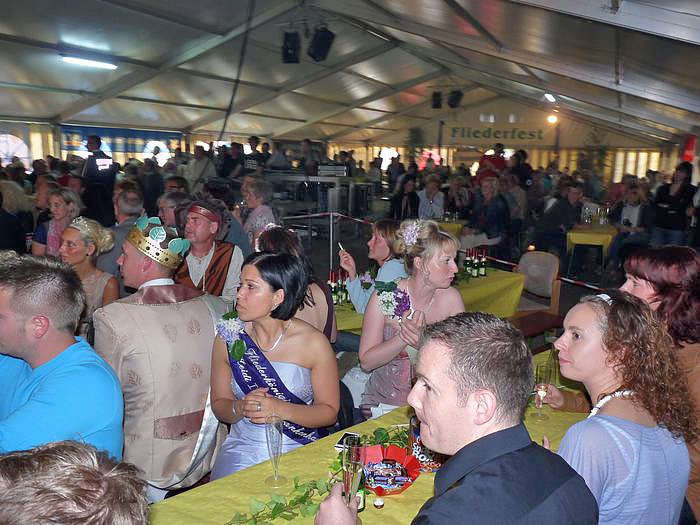 Fliederk&ouml;nigin 20011 gek&uuml;rt