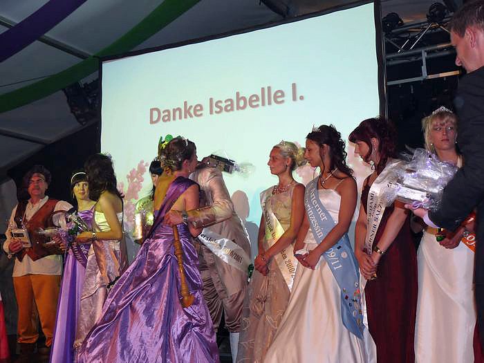 Fliederk&ouml;nigin 20011 gek&uuml;rt