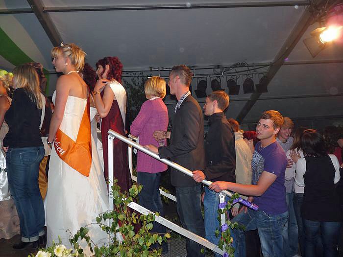 Fliederk&ouml;nigin 20011 gek&uuml;rt