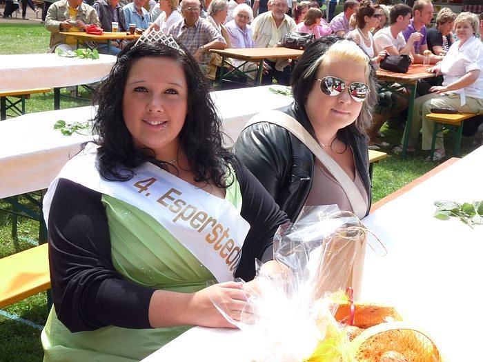 Laubk&ouml;nig gekr&ouml;nt