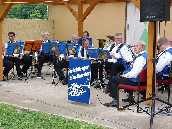 Laubk&ouml;nig gekr&ouml;nt