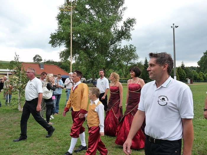 Laubk&ouml;nig gekr&ouml;nt