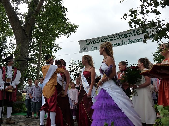 Laubk&ouml;nig gekr&ouml;nt