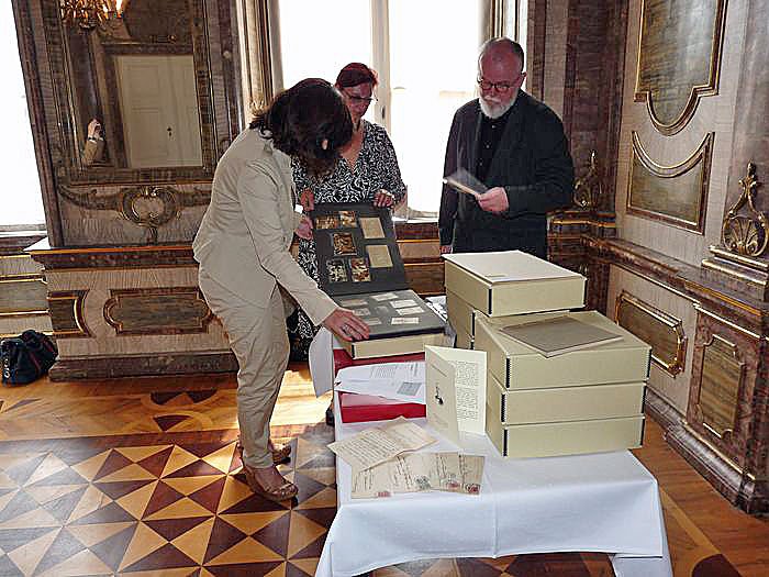 &Uuml;bergabe der Sammlung Heidenheimiana