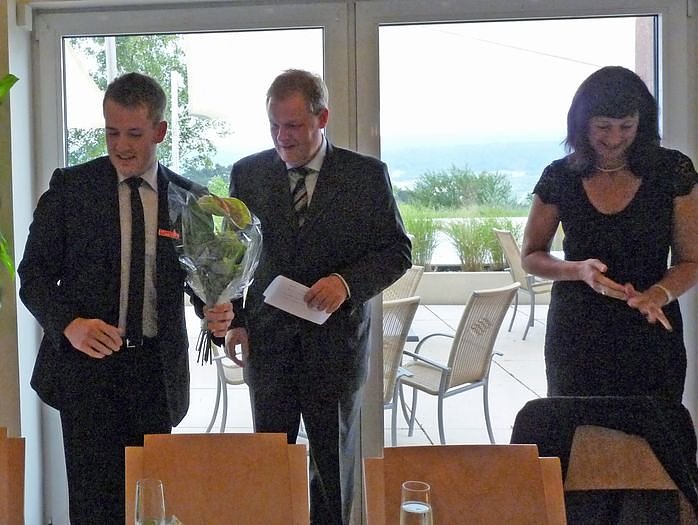 Zeugnis&uuml;bergabe