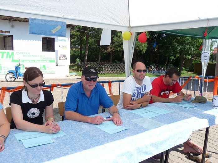 24 Stunden Schwimmen begonnen