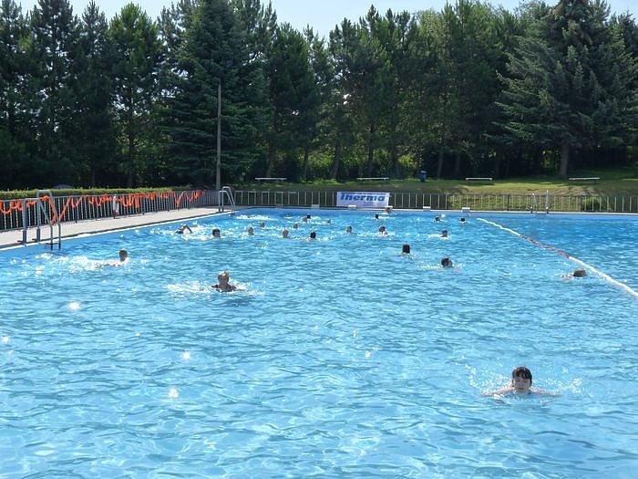 24 Stunden Schwimmen begonnen