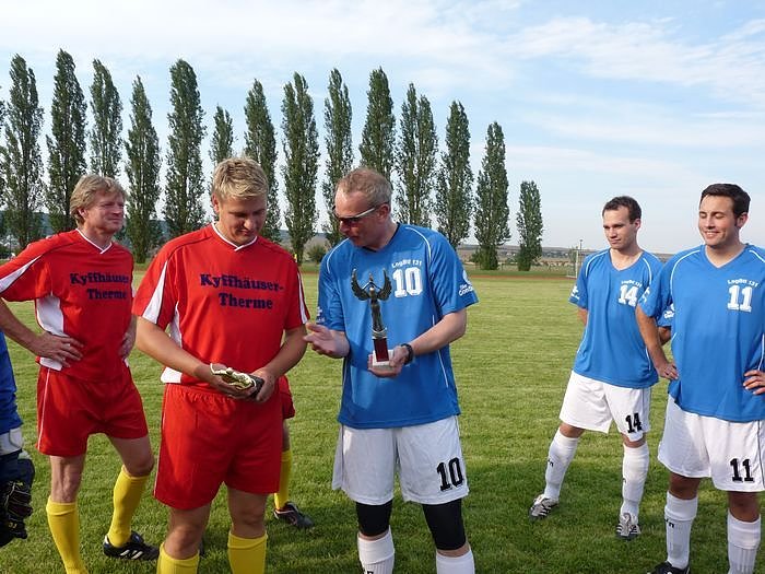 Deftige Klatsche � aber historich