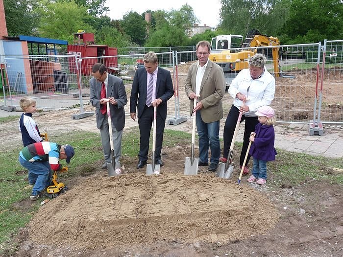 Spatenstich f&uuml;r Erweiterungsbau