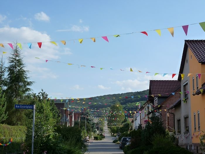 Ein Ort schm&uuml;ckt sich