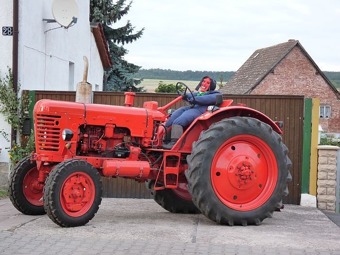 Ein Ort schm&uuml;ckt sich