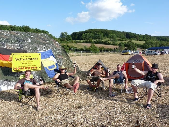 Erste Kirmesburschen angereist