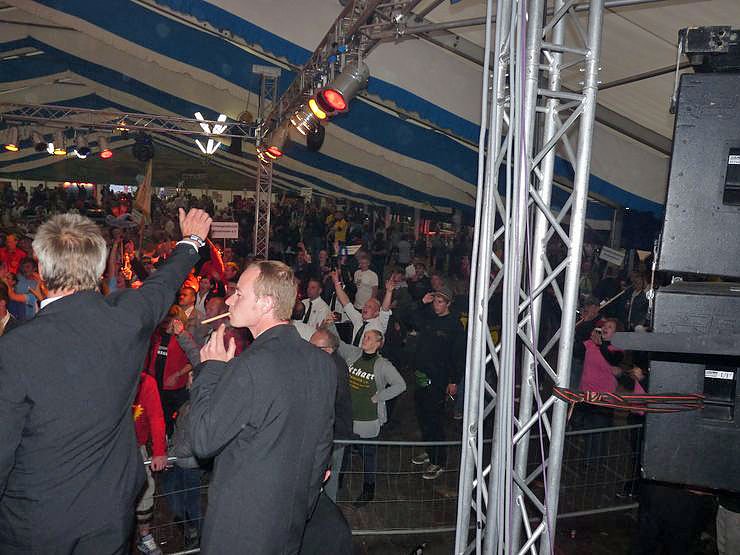 St&uuml;rmisch gefeiert