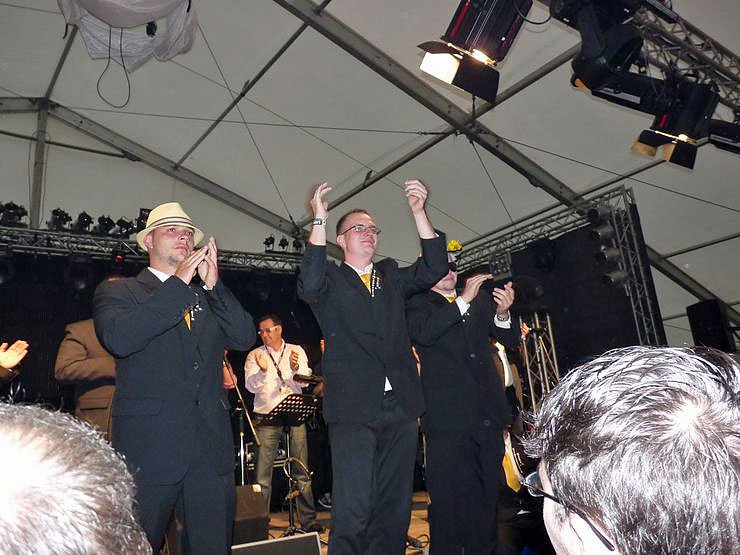 St&uuml;rmisch gefeiert