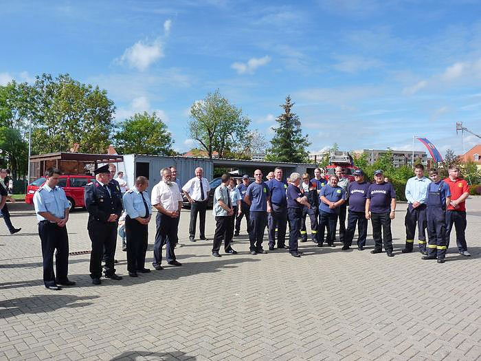 Feuerwehr &ouml;ffnete T&uuml;ren