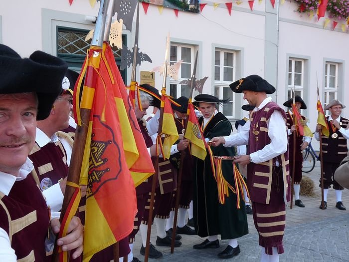 Umzug der Hausm&auml;nner