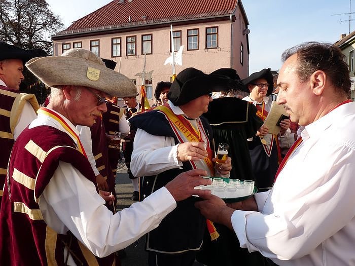 Umzug der Hausm&auml;nner