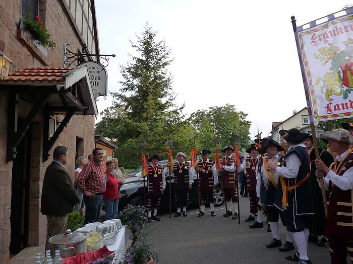 Umzug der Hausm&auml;nner