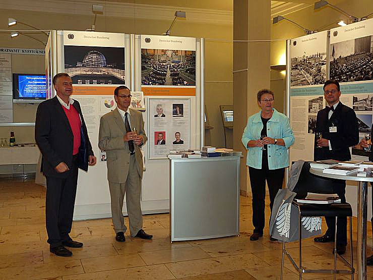 Wanderausstellung er&ouml;ffnet